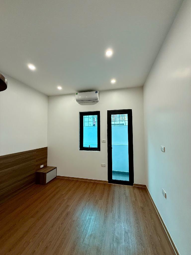 Bán nhà Yên Lãng - Hoàng Cầu - Thái Hà, 53m2 x 6 tầngm MT3.5, ĐN, 20 bước chân ra mặt phố