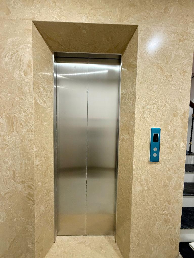 Bán nhà Yên Lãng - Hoàng Cầu - Thái Hà, 53m2 x 6 tầngm MT3.5, ĐN, 20 bước chân ra mặt phố