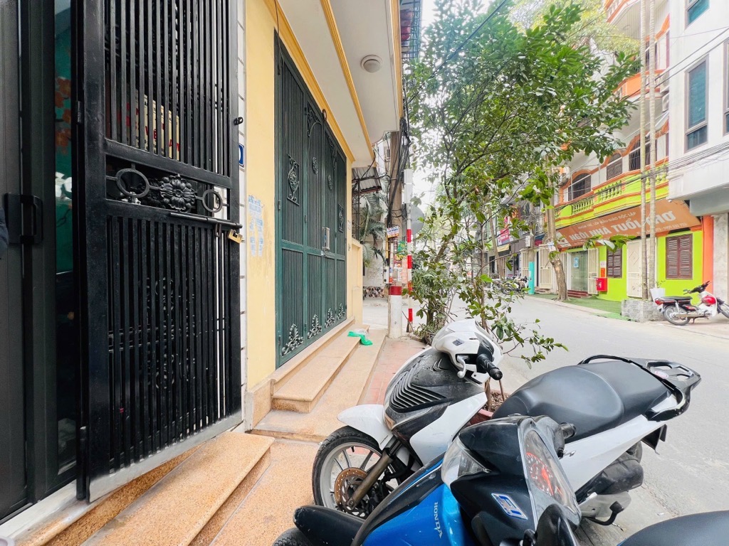 Bán nhà Tam Trinh - diện tích 60m2 5 tầng - Ô tô tránh - giá 21 tỷ