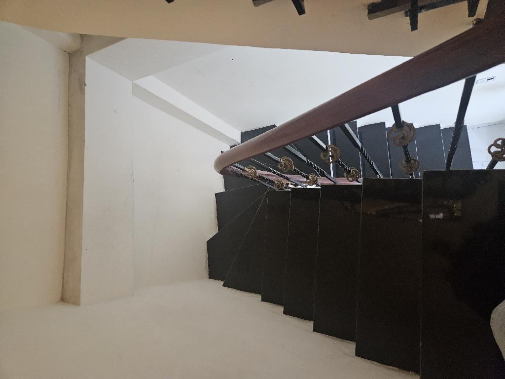 Bán nhà Trương Định - diện tích 72m2 6 tầng - Thang máy - giá 13,6 tỷ