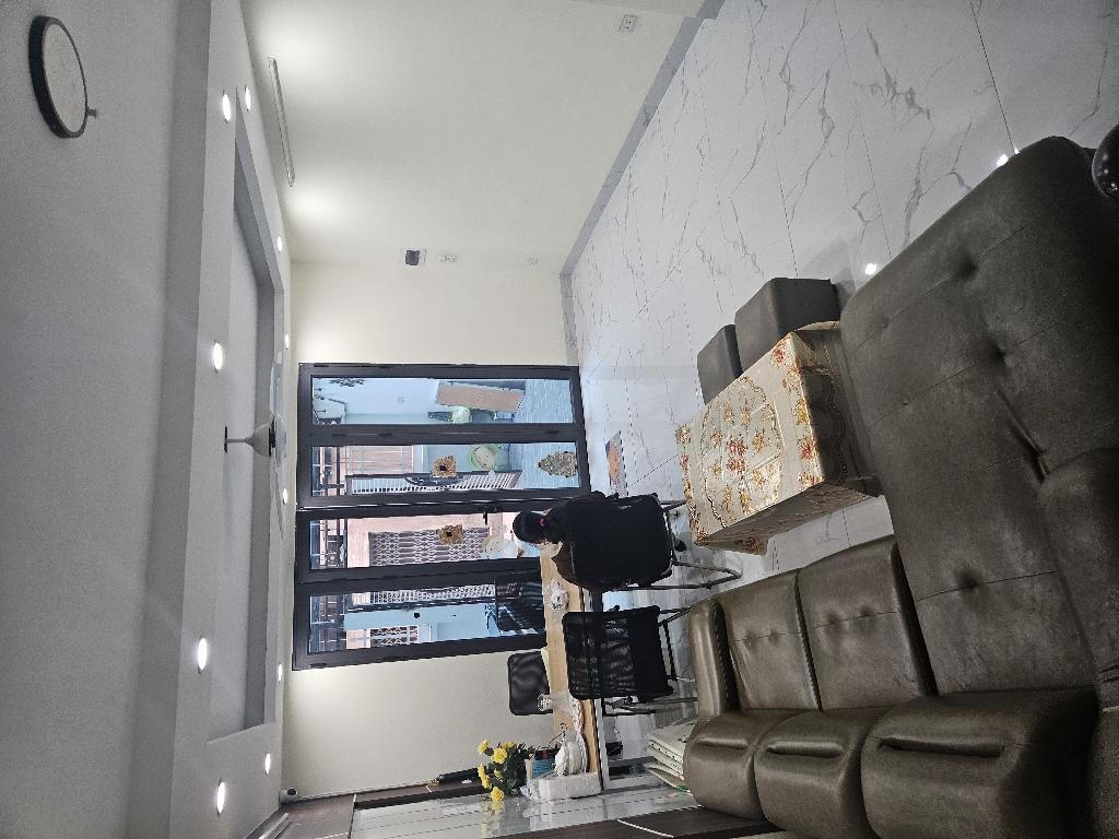 Bán nhà Trương Định - diện tích 72m2 6 tầng - Thang máy - giá 13,6 tỷ