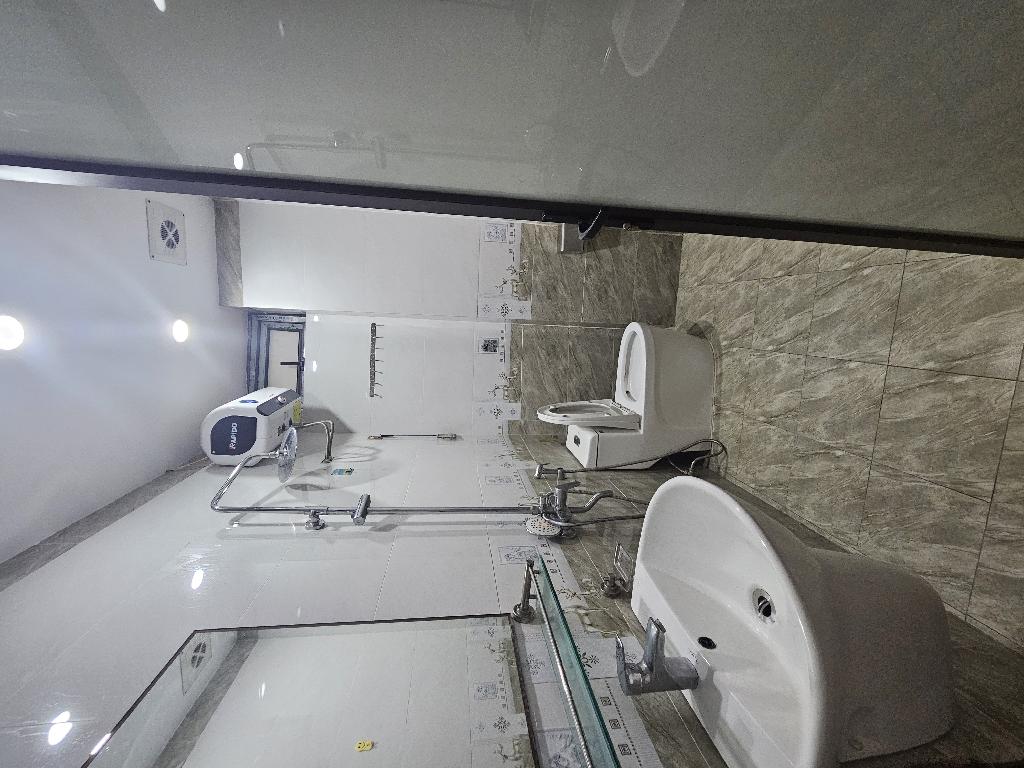 Bán nhà Trương Định - diện tích 72m2 6 tầng - Thang máy - giá 13,6 tỷ