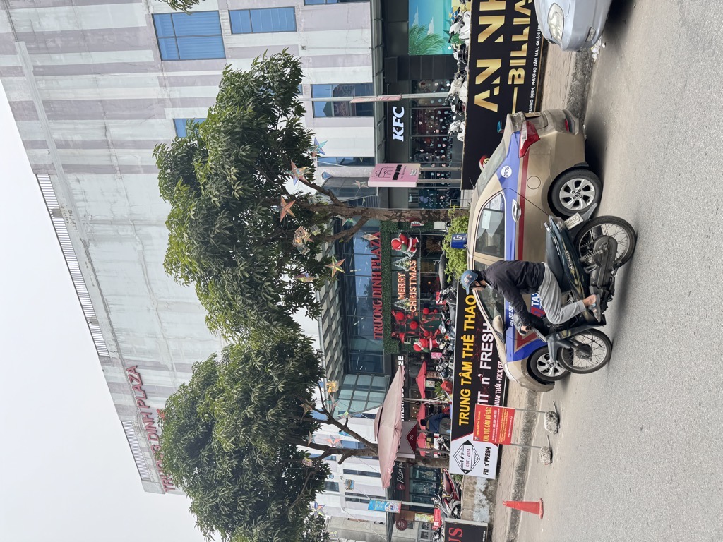 Bán nhà Trương Định - diện tích 33.7m2 2 tầng - Ô tô tránh - giá 8.5 tỷ