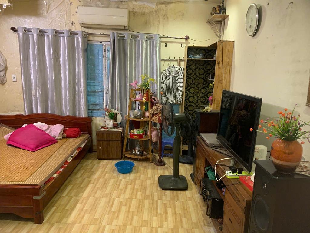 Bán nhà Trịnh Đình Cửu - diện tích 24m2 2 tầng - NGÕ THOÁNG - GẦN PHỐ - giá 2,5 tỷ