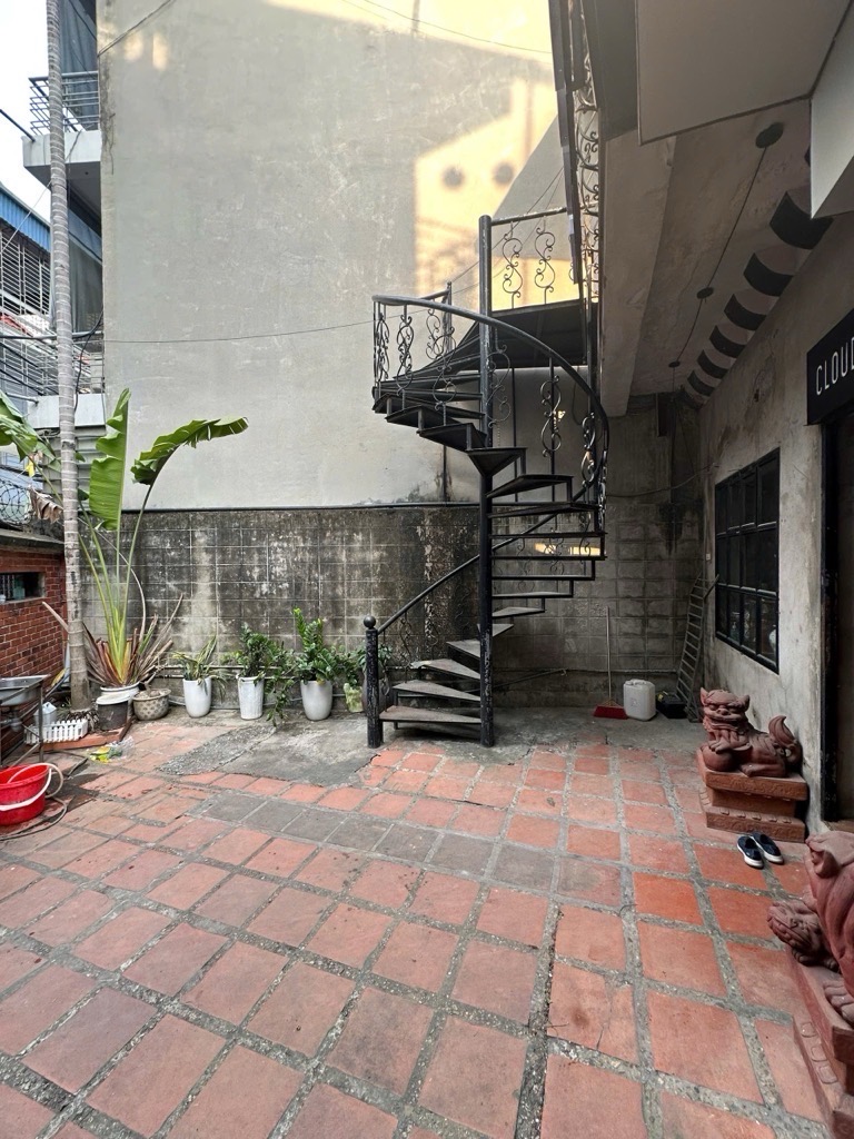 Bán nhà Lò Đúc - diện tích 89m2 2 tầng - MẶT NGÕ Ô TÔ KINH DOANH SẦM UẤT - giá 24,5 tỷ