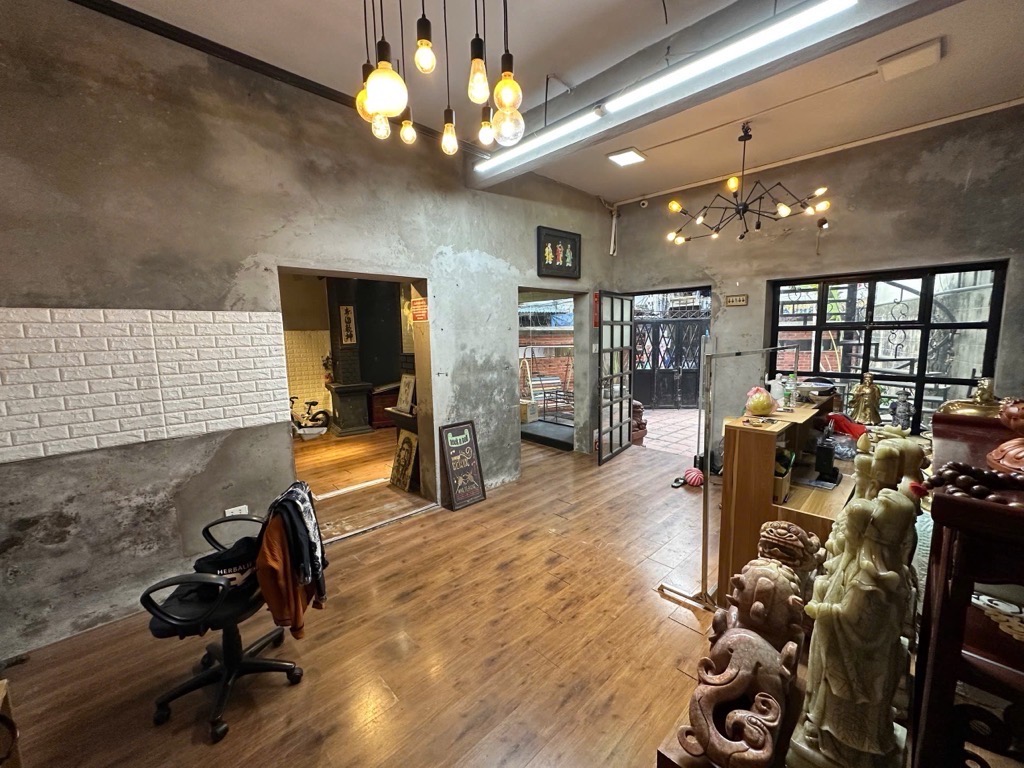 Bán nhà Lò Đúc - diện tích 89m2 2 tầng - MẶT NGÕ Ô TÔ KINH DOANH SẦM UẤT - giá 24,5 tỷ