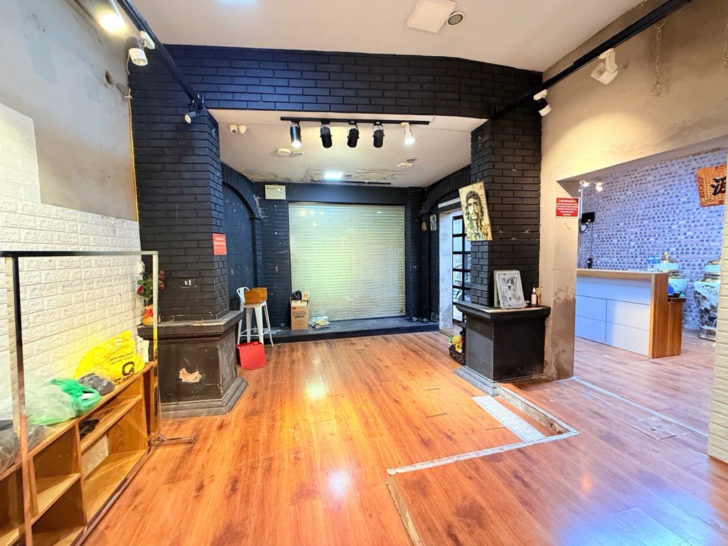 Bán nhà Lò Đúc - diện tích 89m2 2 tầng - MẶT NGÕ Ô TÔ KINH DOANH SẦM UẤT - giá 24,5 tỷ