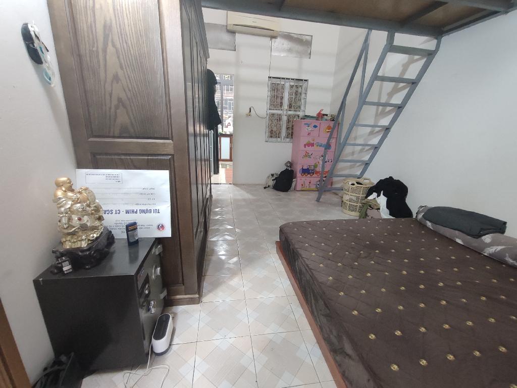 Bán nhà Đê Trần Khát Chân - diện tích 30m2 3 tầng - Mặt ngõ ô tô kinh doanh - giá 8,5 tỷ