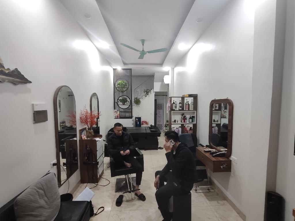 Bán nhà Đê Trần Khát Chân - diện tích 30m2 3 tầng - Mặt ngõ ô tô kinh doanh - giá 8,5 tỷ