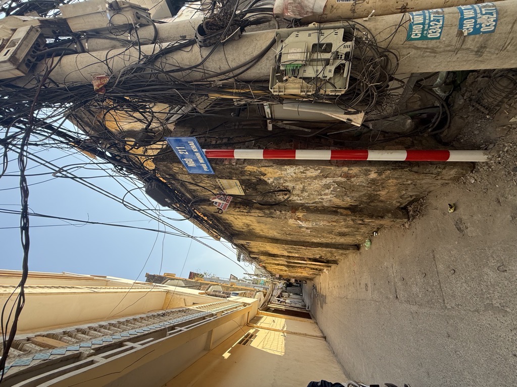 Bán nhà Minh Khai - diện tích 102m2 4 tầng - Ngõ ô tô tránh - giá 22 tỷ