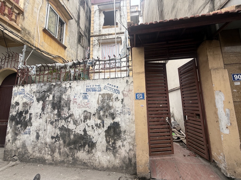 Bán nhà Minh Khai - diện tích 102m2 4 tầng - Ngõ ô tô tránh - giá 22 tỷ