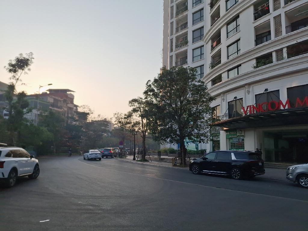 Bán nhà Nguyễn Trãi - diện tích 60m2 1 tầng - Sàn thương mại Vinhomes Royal City - giá 6 tỷ