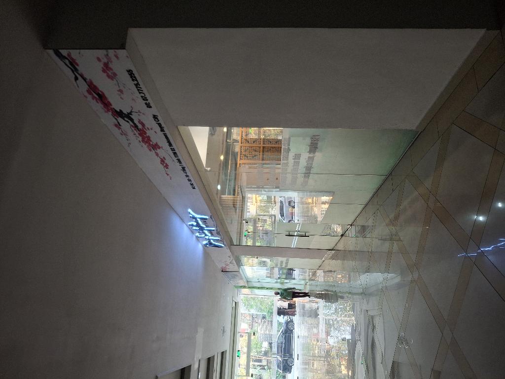 Bán nhà Nguyễn Trãi - diện tích 60m2 1 tầng - Sàn thương mại Vinhomes Royal City - giá 6 tỷ