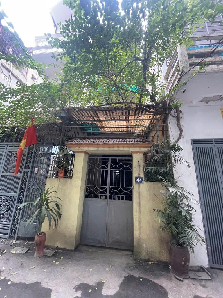 Bán nhà Lê Trọng Tấn - diện tích 72.9m2 3 tầng - Ô TÔ ĐỖ CỬA - giá 16,8 tỷ