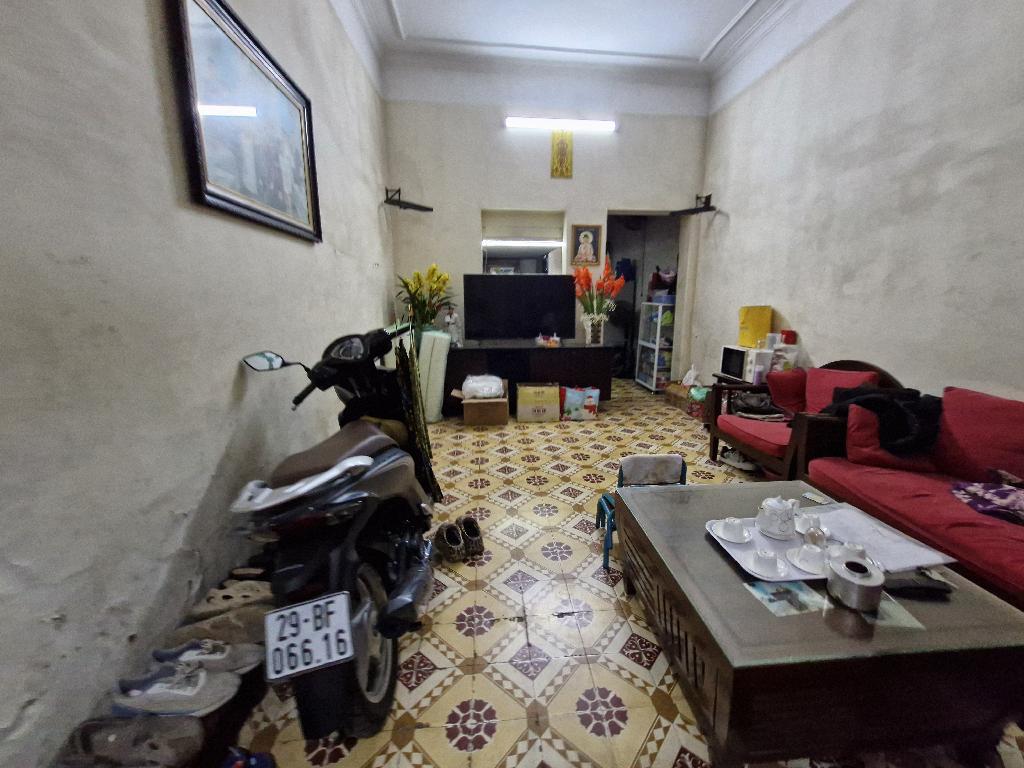 Bán nhà Lương Yên - diện tích 54m2 3 tầng - Sát trường học, kinh doanh tốt - giá 13,3 tỷ