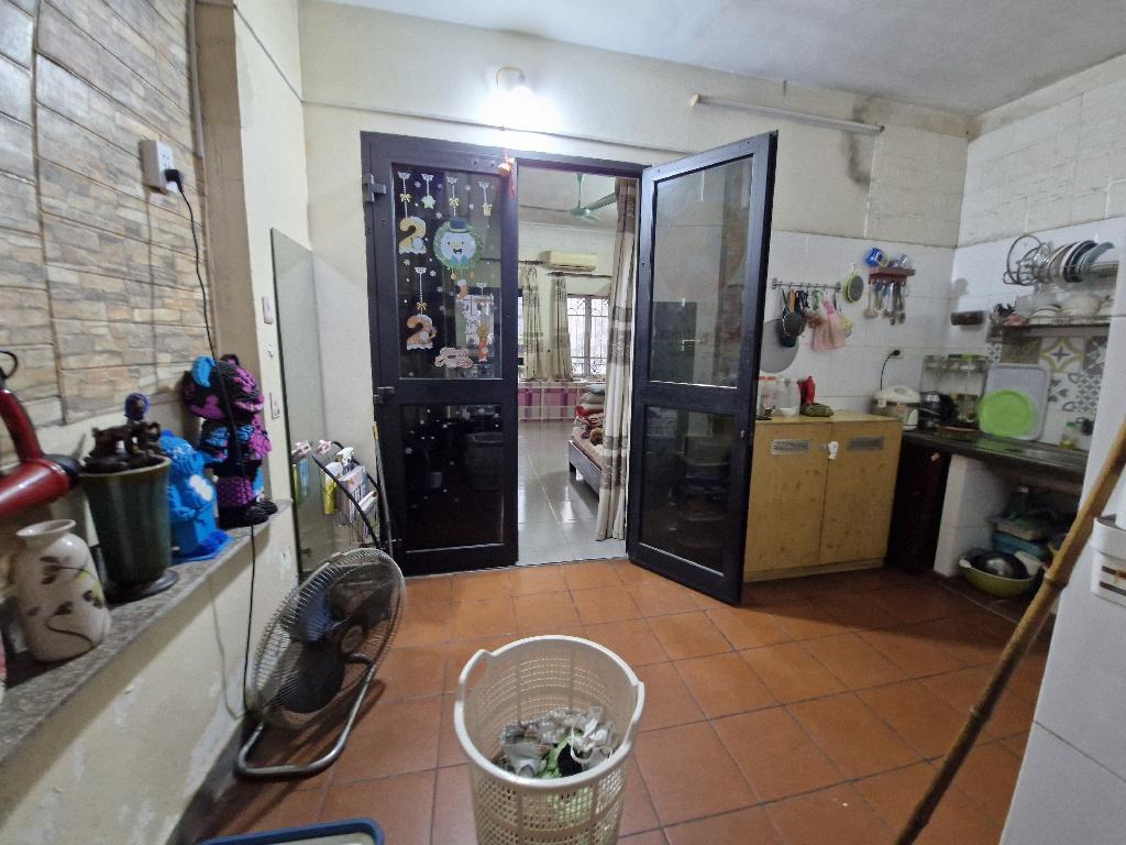 Bán nhà Lương Yên - diện tích 54m2 3 tầng - Sát trường học, kinh doanh tốt - giá 13,3 tỷ