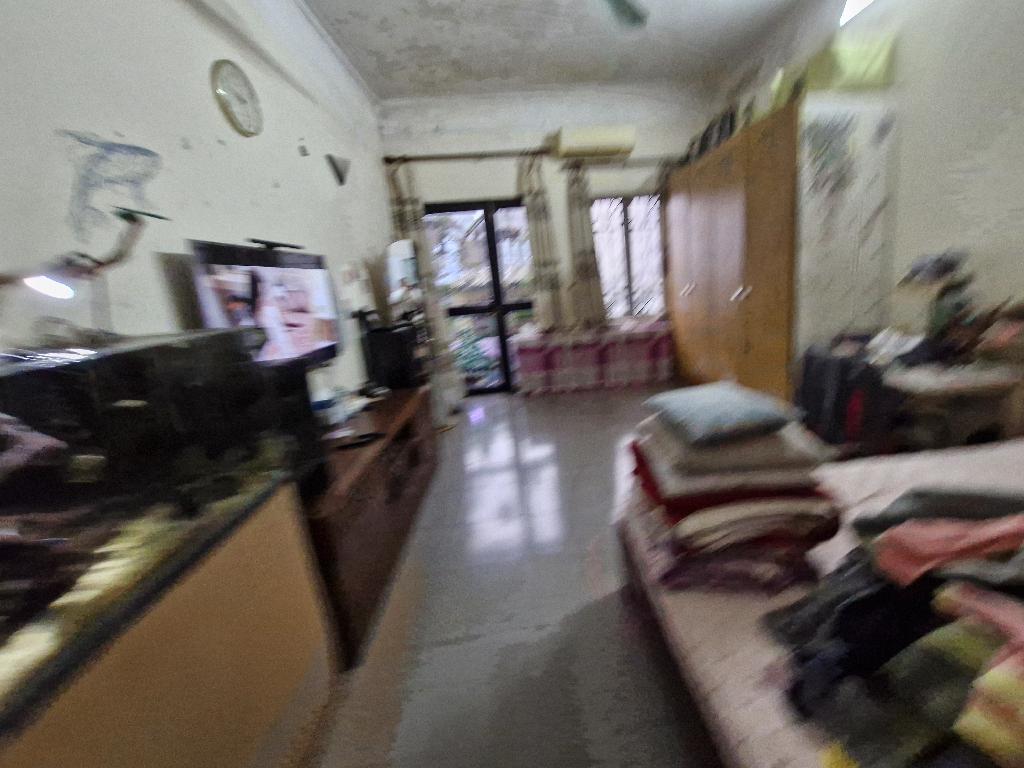 Bán nhà Lương Yên - diện tích 54m2 3 tầng - Sát trường học, kinh doanh tốt - giá 13,3 tỷ