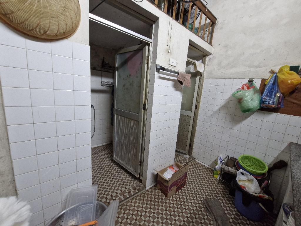 Bán nhà Lương Yên - diện tích 54m2 3 tầng - Sát trường học, kinh doanh tốt - giá 13,3 tỷ