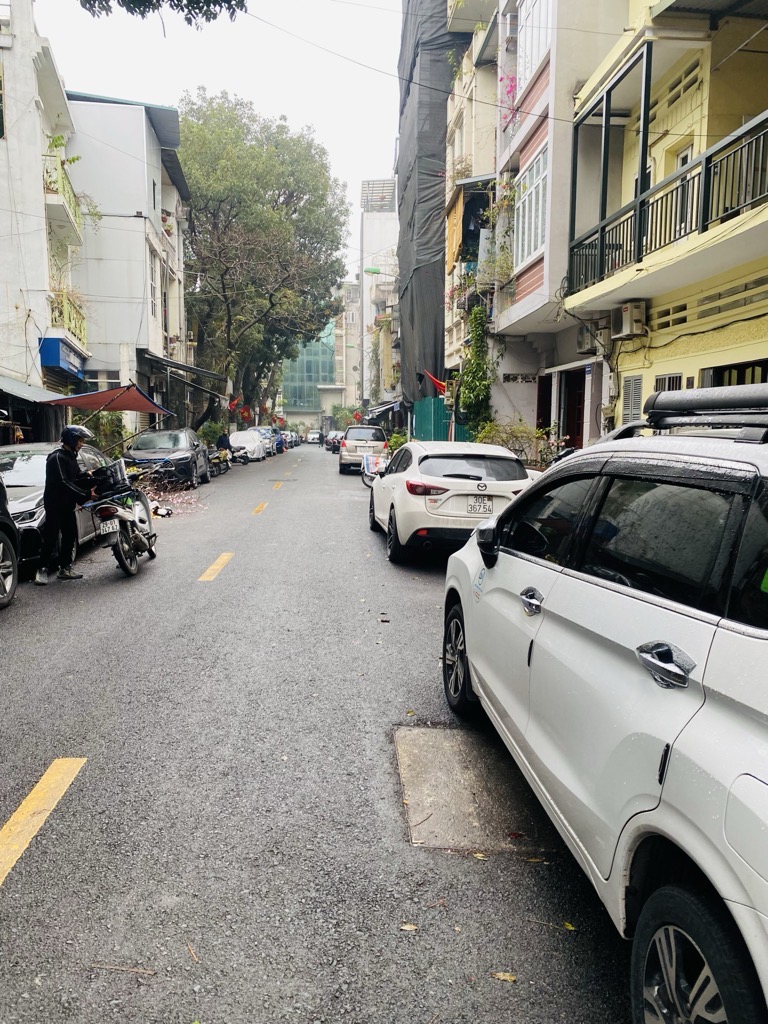 Bán nhà Yên Bái 1 - diện tích 38.9m2 1 tầng - Mặt phố trung tâm - giá 20 tỷ