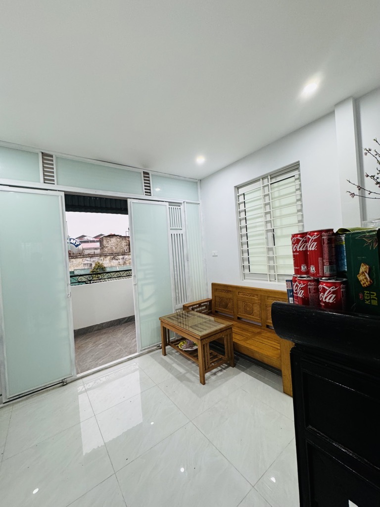 Bán nhà Phạm Ngọc Thạch - diện tích 40m2 5 tầng - ô tô đỗ cửa - giá 15 tỷ