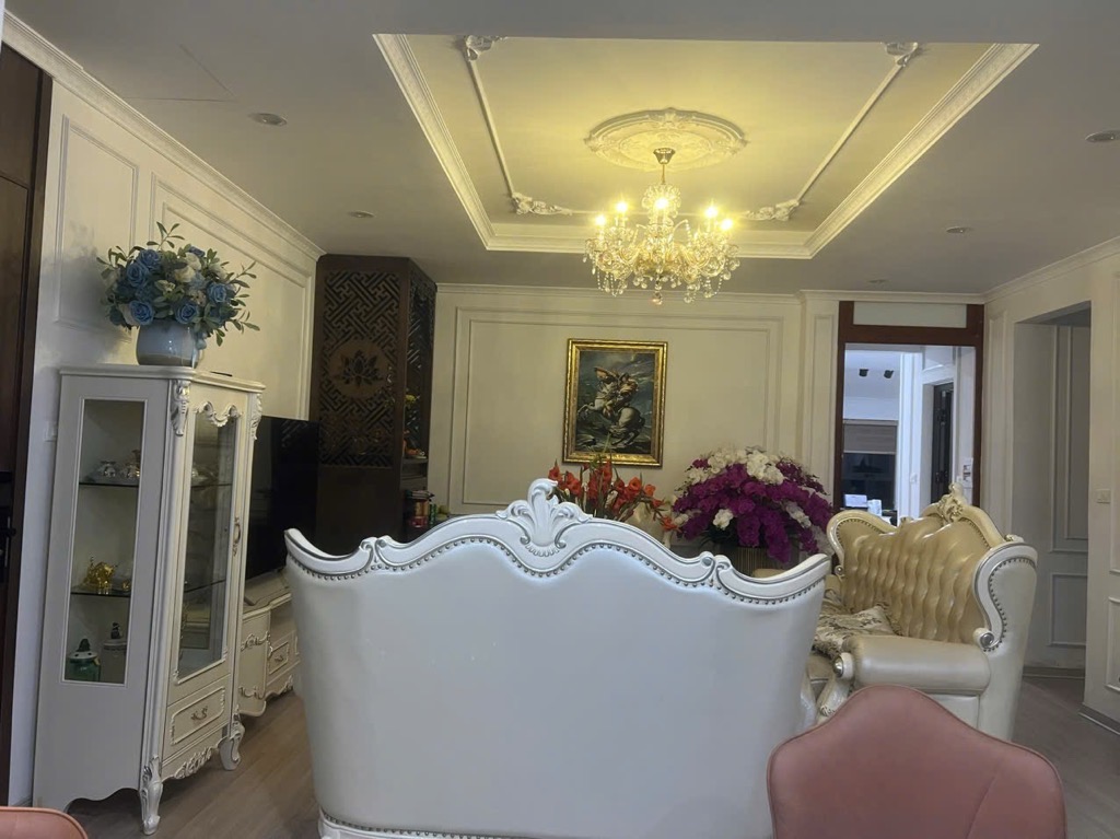 Bán nhà Cự Lộc - diện tích 130m2 2 tầng - Nhà đẹp lô góc full nội thất - giá 7,0 tỷ