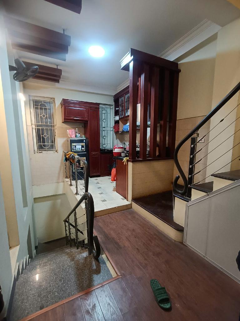 Bán nhà Tương Mai - diện tích 43.2m2 5 tầng - Ô TÔ ĐỖ CỬA - giá 18,6 tỷ