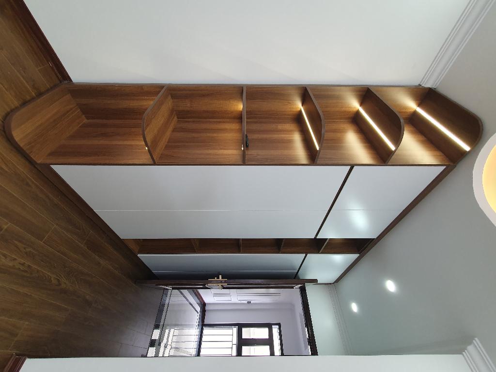 Bán nhà Giáp Bát - 47m2 - 7 tầng - ô tô đỗ cửa - giá 21,9 tỷ
