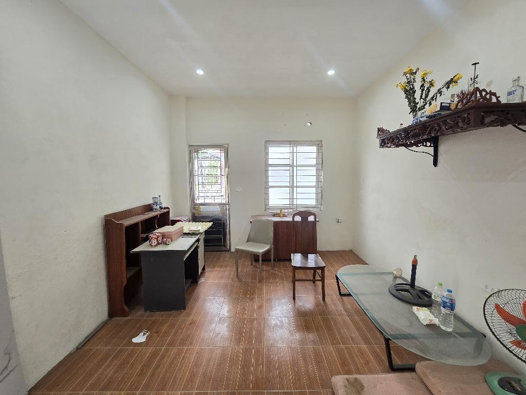 Bán nhà Định Công - diện tích 60m2 3 tầng - gần ô tô - giá 7,5 tỷ