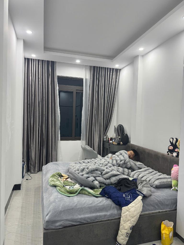 Bán nhà Ngõ Gốc Đề - diện tích 39,7m2 5 tầng - Nhà hoàn thiện long lanh, nội thất cao cấp - giá 13,5 tỷ