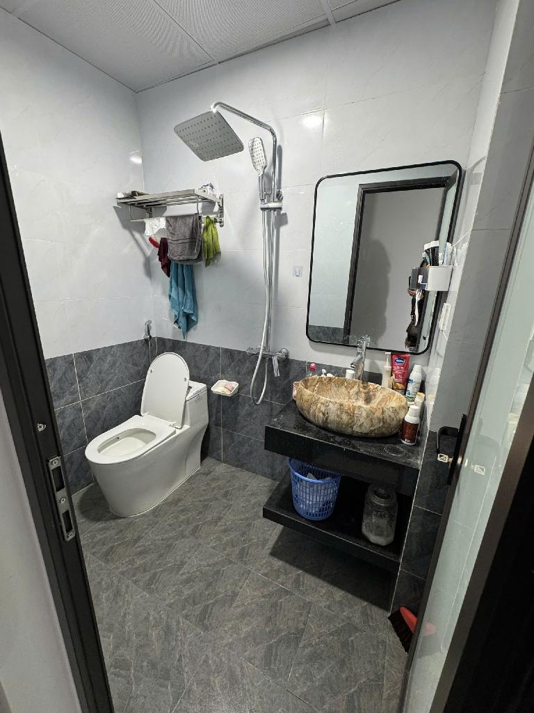 Bán nhà Ngõ Gốc Đề - diện tích 39,7m2 5 tầng - Nhà hoàn thiện long lanh, nội thất cao cấp - giá 13,5 tỷ