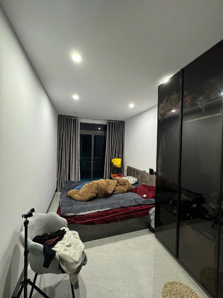 Bán nhà Ngõ Gốc Đề - diện tích 39,7m2 5 tầng - Nhà hoàn thiện long lanh, nội thất cao cấp - giá 13,5 tỷ