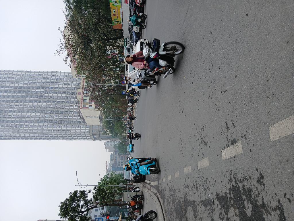 Bán nhà Pháo Đài Láng - diện tích 69.1m2 5 tầng - Mặt ngõ to, thông - giá 23,5 tỷ