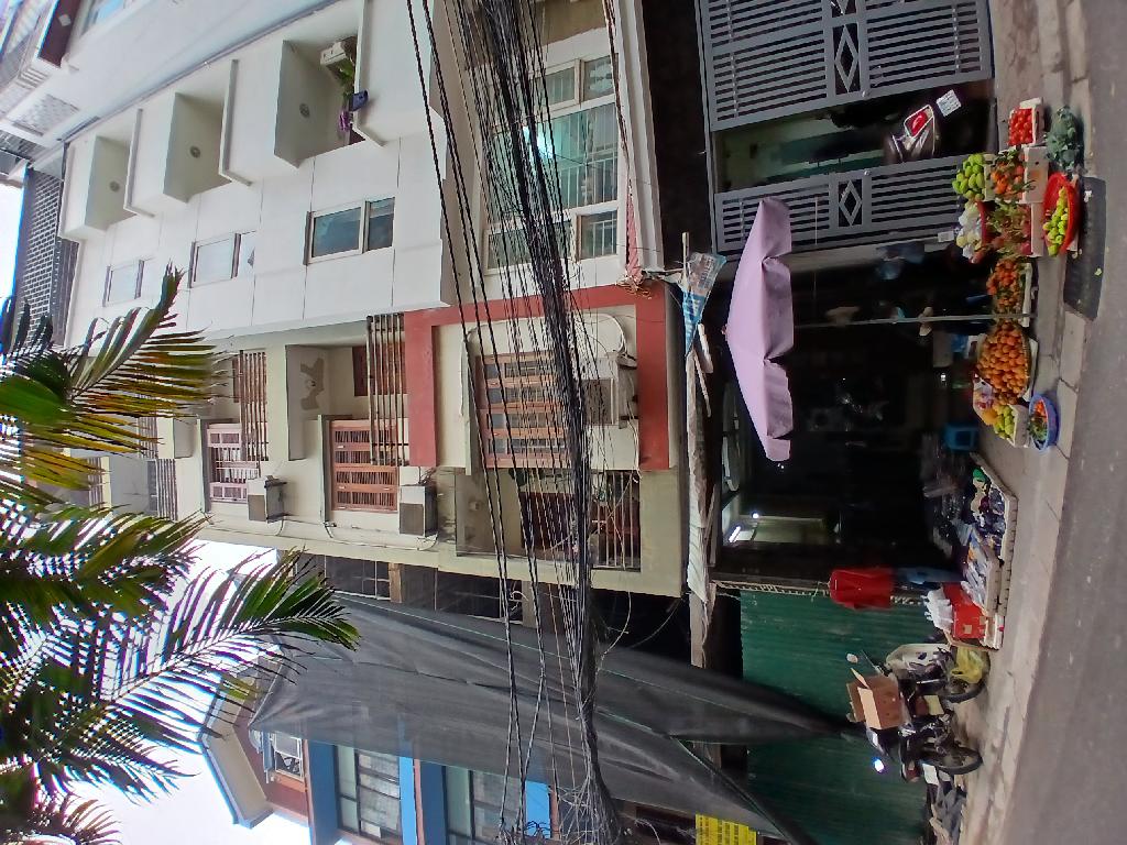 Bán nhà Pháo Đài Láng - diện tích 69.1m2 5 tầng - Mặt ngõ to, thông - giá 23,5 tỷ