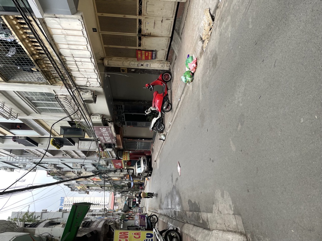 Bán nhà Kim Đồng - diện tích 56.1m2 5 tầng - Ô TÔ TRÁNH - giá 22,9 tỷ