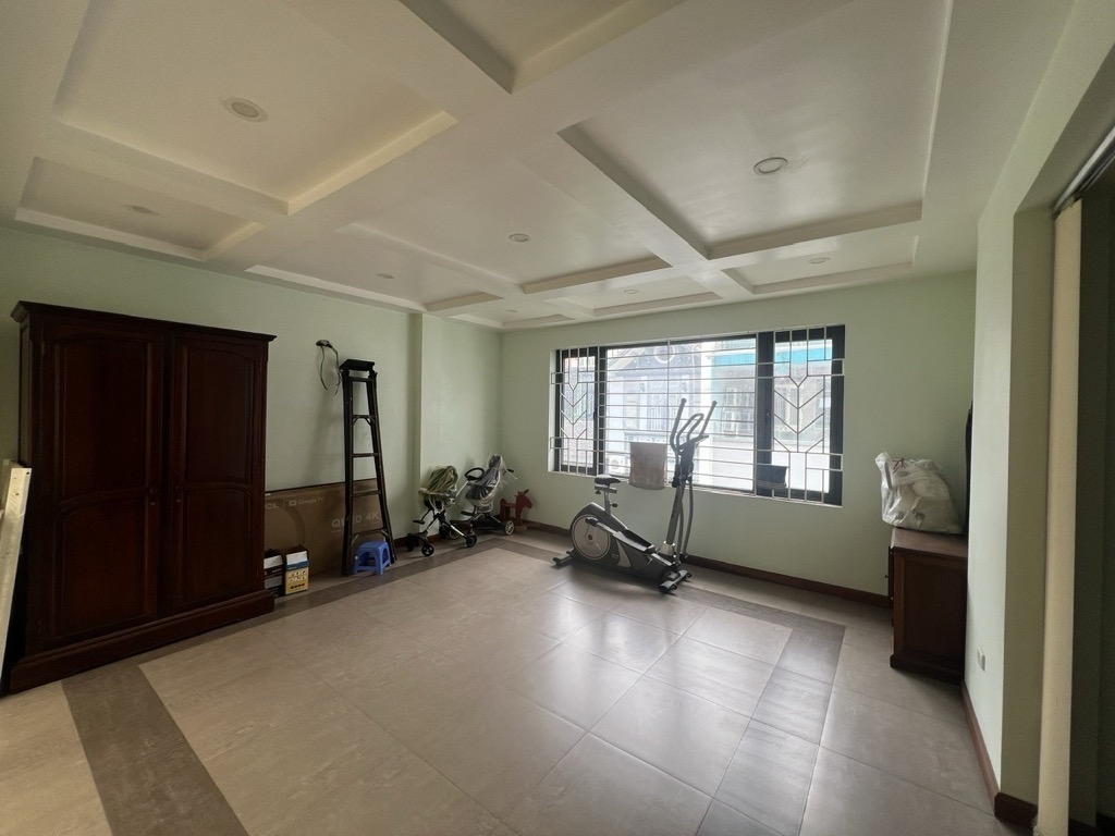 Bán nhà Kim Đồng - diện tích 56.1m2 5 tầng - Ô TÔ TRÁNH - giá 22,9 tỷ