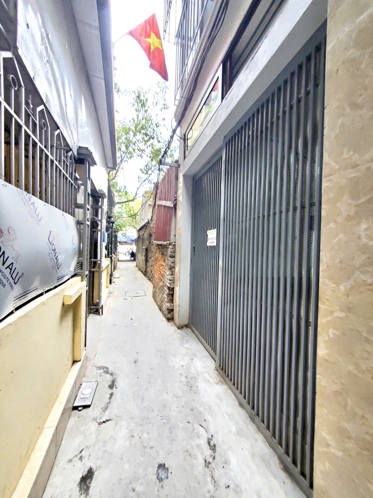 Bán nhà Tôn Thất Tùng - diện tích 69.8m2 7 tầng - Khu vực hiếm nhà bán tòa căn hộ dịch vụ - giá 17,5 tỷ