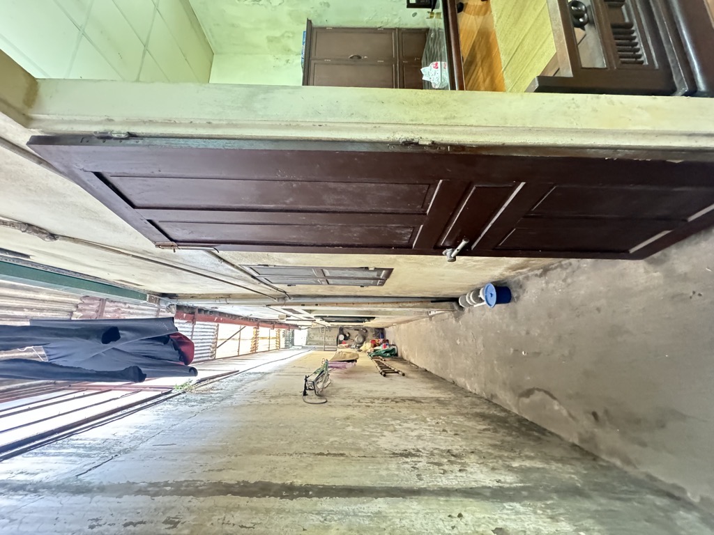 Bán nhà Giải Phóng - diện tích 131m2 1 tầng - Ô TÔ- KINH DOANH - giá 12,6 tỷ