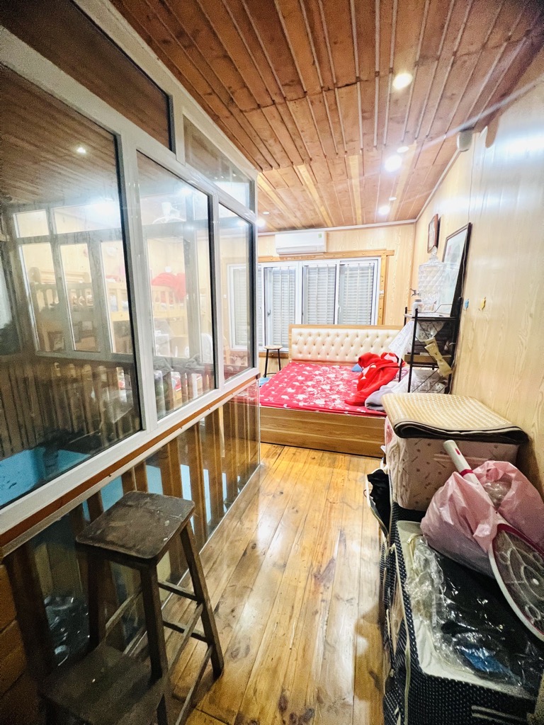 Bán nhà Bạch Đằng - diện tích 71m2 2 tầng - MẶT PHỐ KINH DOANH SẦM UẤT - giá 8,5 tỷ