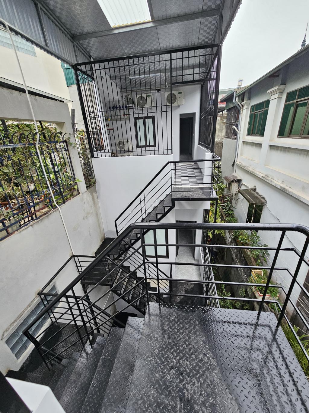 Bán nhà Ngõ Đoàn Kết - diện tích 103m2 3 tầng - Nhà đẹp hiếm có - giá 16,8 tỷ