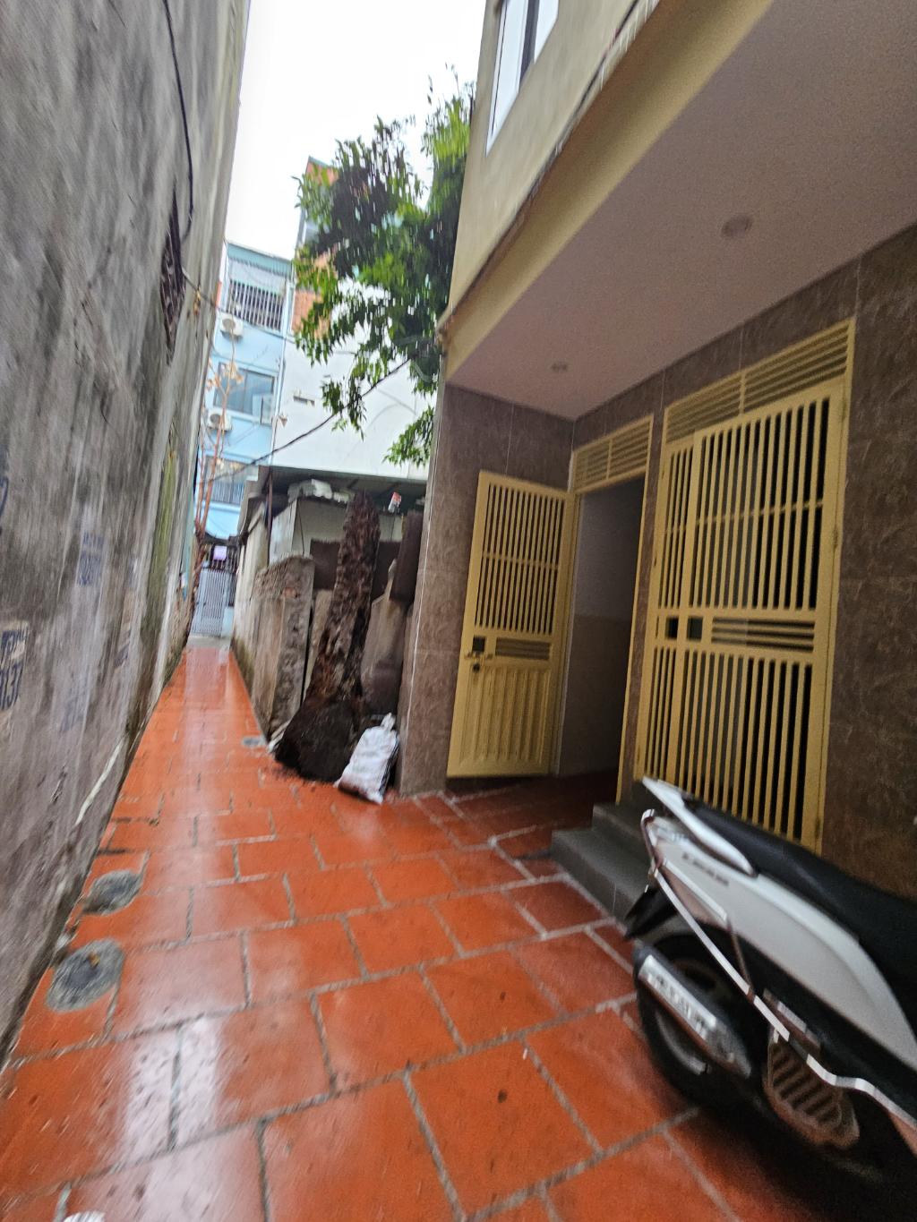 Bán nhà Ngõ Đoàn Kết - diện tích 103m2 3 tầng - Nhà đẹp hiếm có - giá 16,8 tỷ