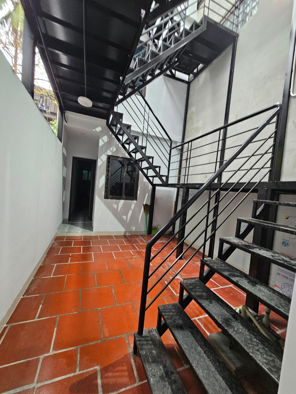 Bán nhà Ngõ Đoàn Kết - diện tích 103m2 3 tầng - Nhà đẹp hiếm có - giá 16,8 tỷ