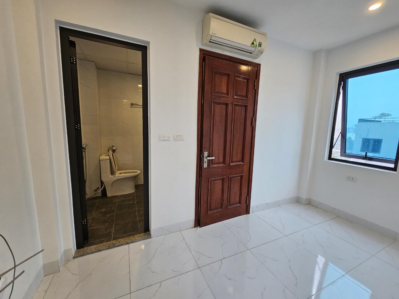 Bán nhà Hạ Đình - diện tích 51m2 7 tầng - Ô tô đỗ cửa - giá 21 tỷ