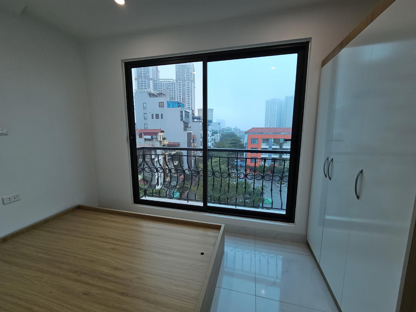 Bán nhà Hạ Đình - diện tích 51m2 7 tầng - Ô tô đỗ cửa - giá 21 tỷ