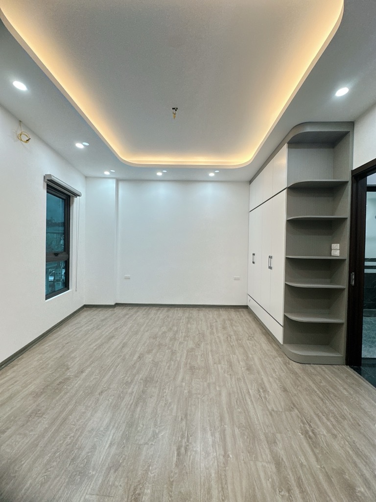 Bán nhà Kim Ngưu - diện tích 33m2 5 tầng - Ô TÔ TRÁNH - giá 10,5 tỷ