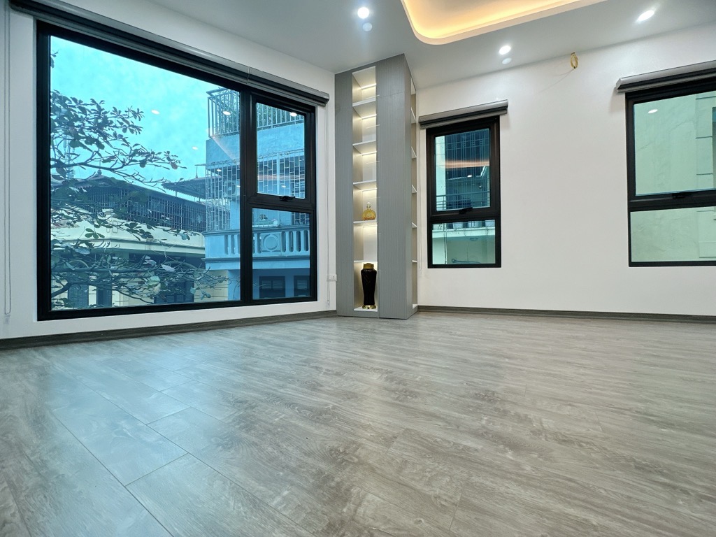 Bán nhà Kim Ngưu - diện tích 33m2 5 tầng - Ô TÔ TRÁNH - giá 10,5 tỷ