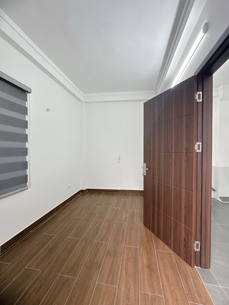 Bán nhà Kim Ngưu - diện tích 33m2 5 tầng - Ô TÔ TRÁNH - giá 10,5 tỷ