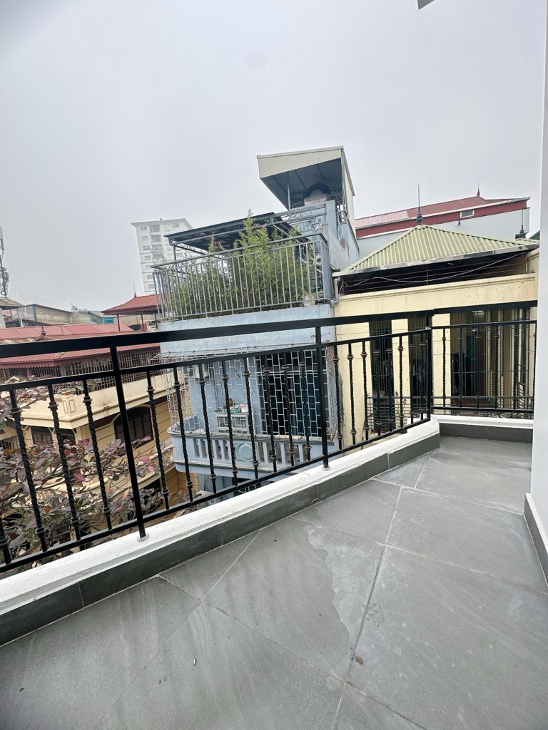 Bán nhà Kim Ngưu - diện tích 33m2 5 tầng - Ô TÔ TRÁNH - giá 10,5 tỷ