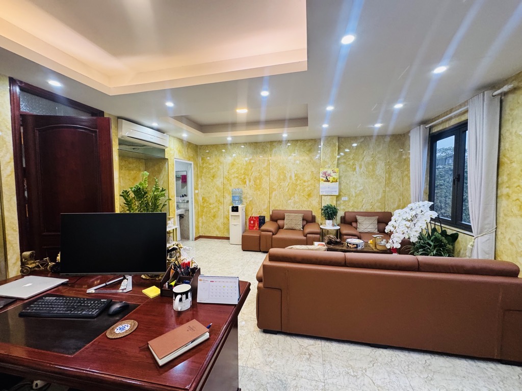 Bán nhà Trường Chinh - diện tích 38m2 7 tầng - Nhà đẹp long lanh, thang máy - giá 16,9 tỷ