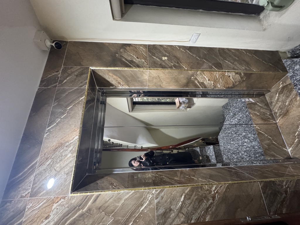 Bán nhà Trường Chinh - diện tích 38m2 7 tầng - Nhà đẹp long lanh, thang máy - giá 16,9 tỷ