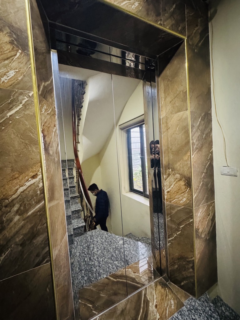 Bán nhà Trường Chinh - diện tích 38m2 7 tầng - Nhà đẹp long lanh, thang máy - giá 16,9 tỷ